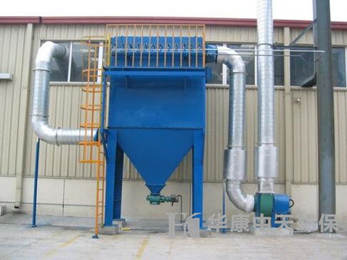 華康環保為天津攪拌站料倉生產的倉頂除塵器發貨現場